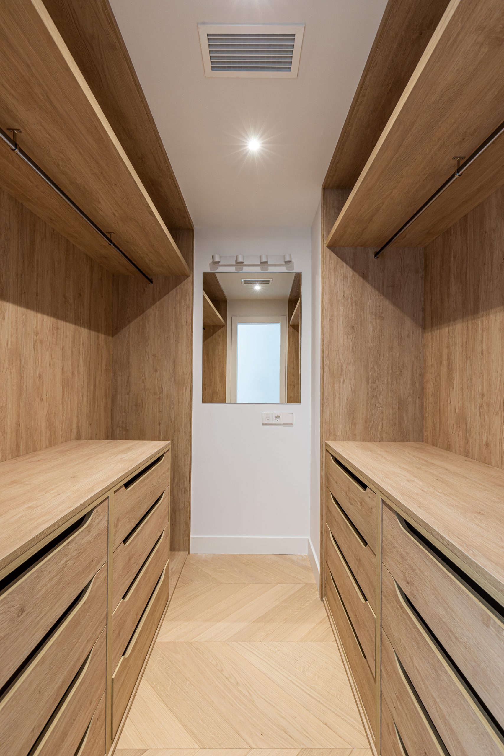 Manuel-Zornoza-Arquitecto-Inversor-ANDRES-TORREJON-MADRID-DISENO-OBRA-11-scaled