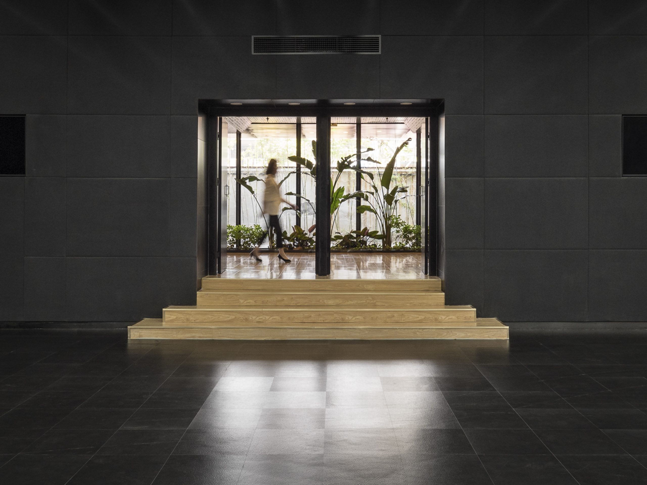 Manuel-Zornoza-Arquitecto-Inversor-MEEPARK-EN-CBD-13_events-big-hall-scaled